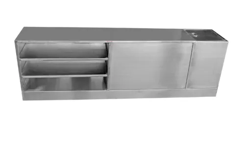 طاولة خاصة بالمعمل بالمتر الطولي