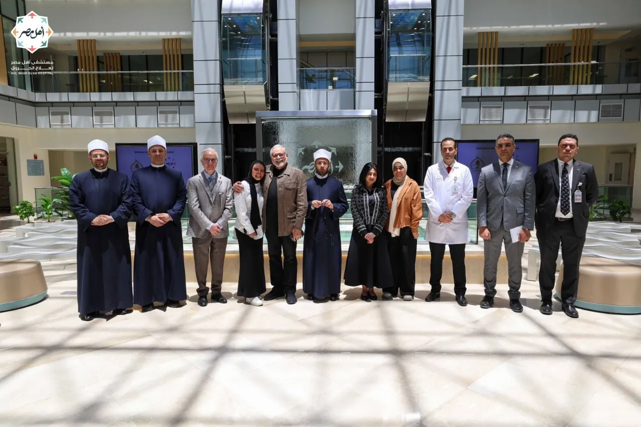 خلال زيارته لمستشفى أهل مصر .. وزير الأوقاف يشيد بتميز المستشفى وفريقه الطبي