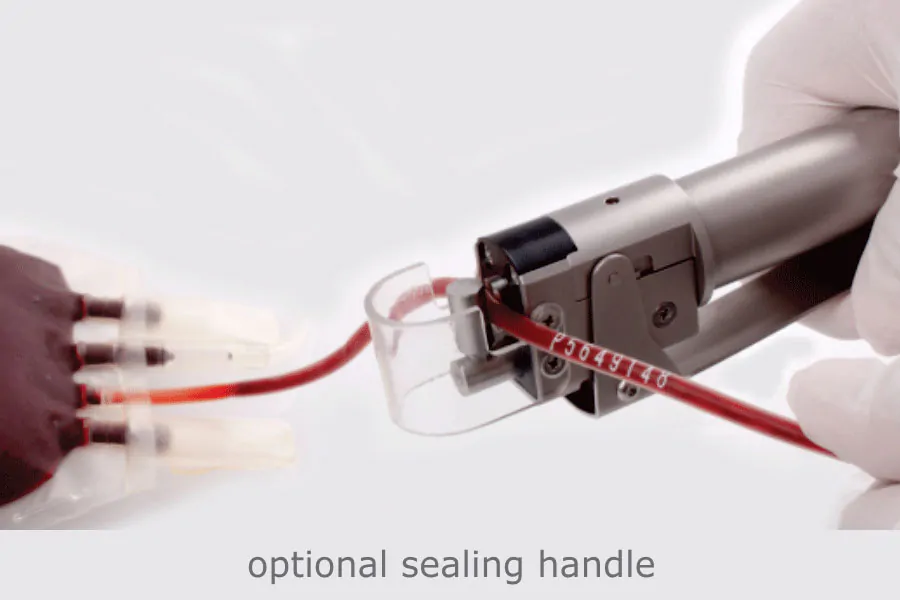 جهاز غلق أنابيب أكياس الدم بإحكام